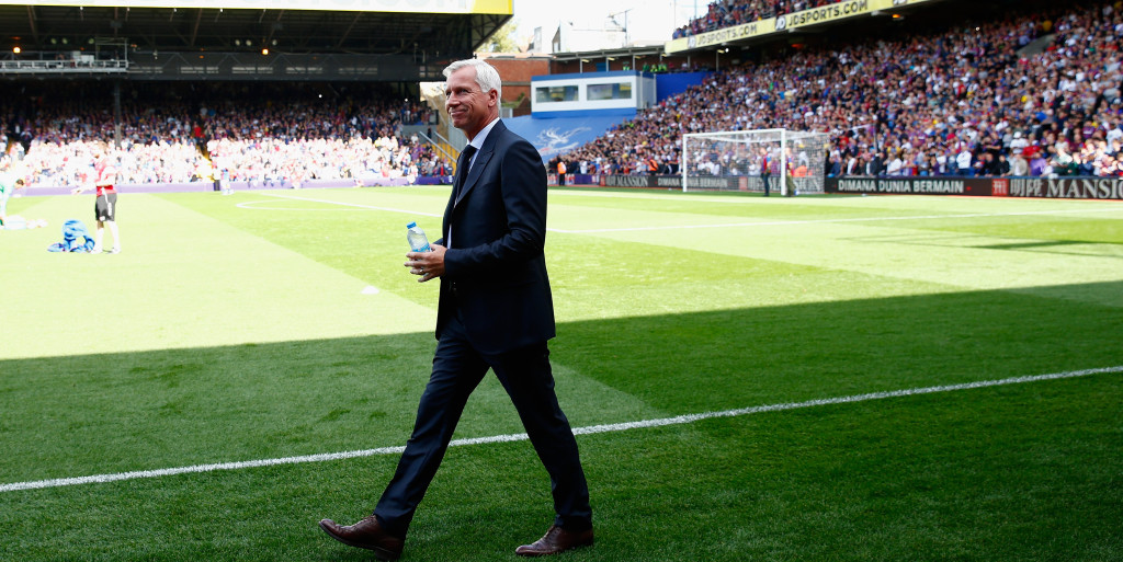 Palace take striker on loan
