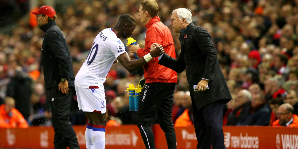 Who should Alan Pardew start against Sunderland?