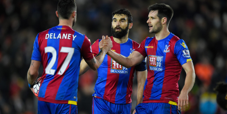 Palace star linked with move to China