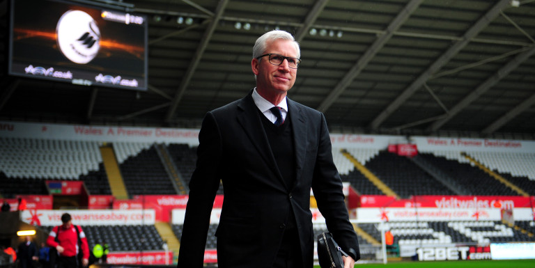 Pardew hopes warm weather training camp can lift Eagles