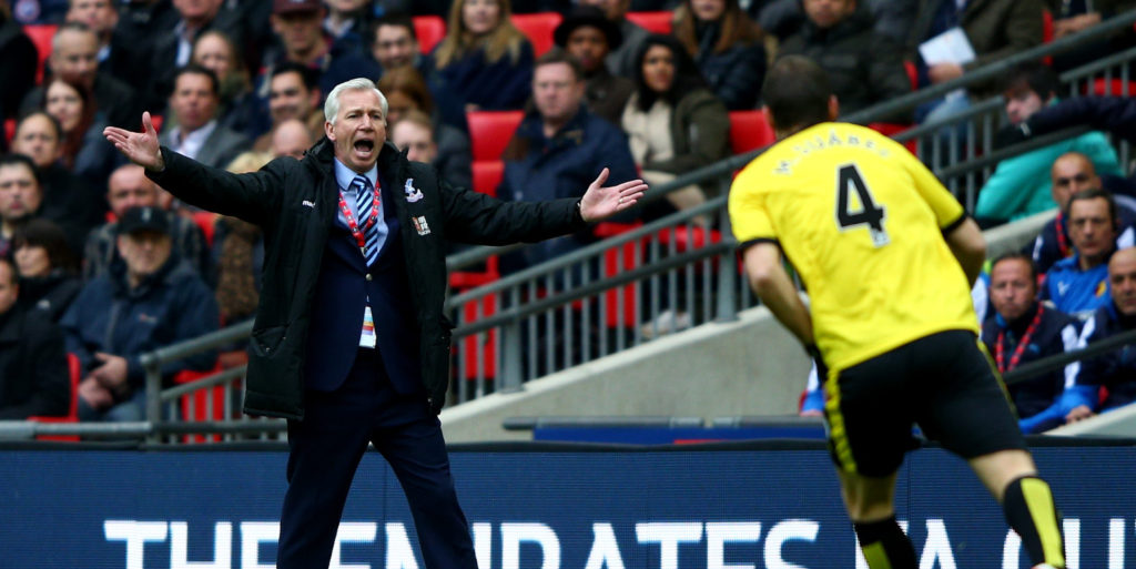 Pardew not ready to sign new deal