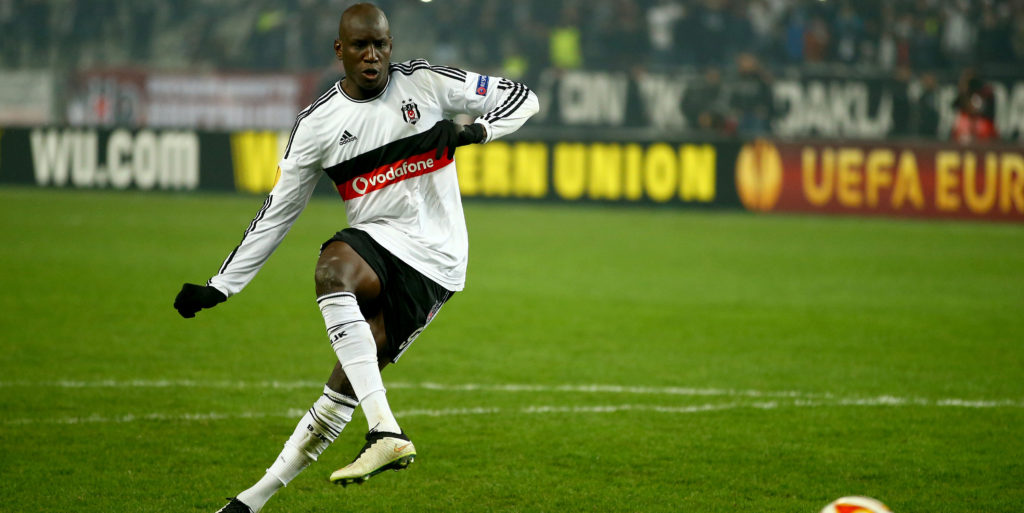 Pardew chasing former Chelsea striker