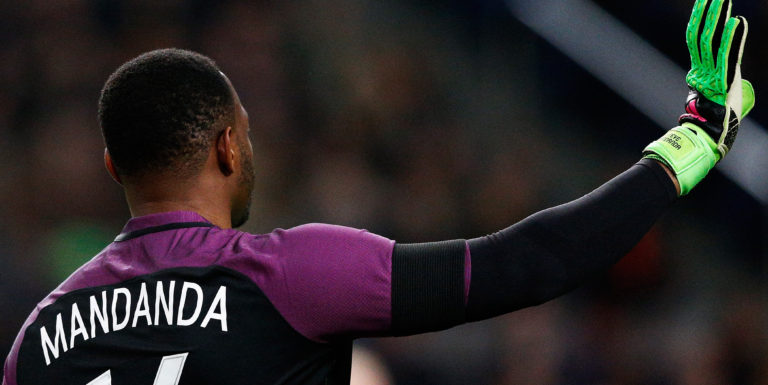 Mandanda Prepares to Join Eagles Squad