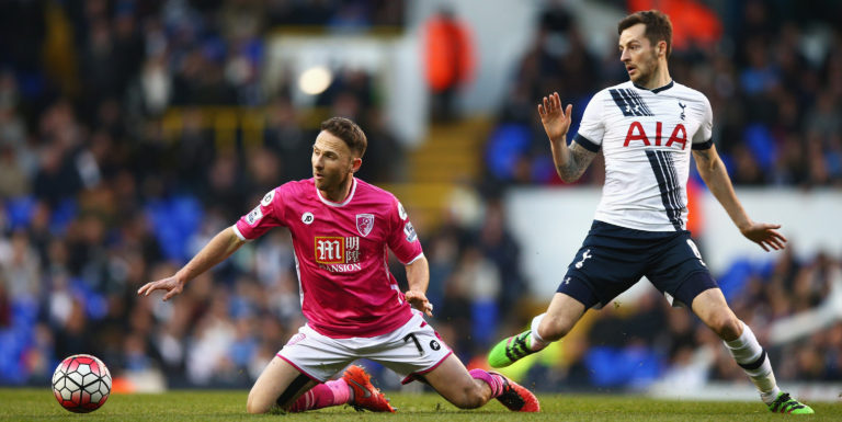 Palace to rival Hull for Mason