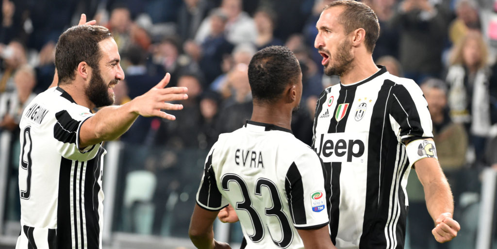 Crystal Palace closing in on Evra deal