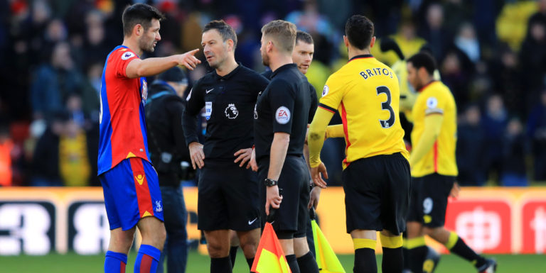 Fan favourite referee Clattenburg to leave Premier league