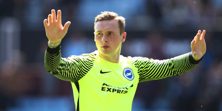 Crystal Palace and Leeds United battle to sign free agent