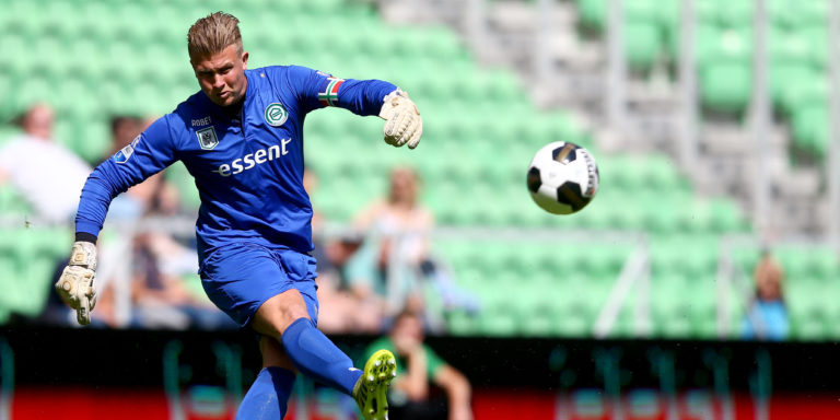 Palace reportedly considering Padt
