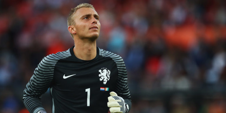 Palace keen to sign Barcelona man