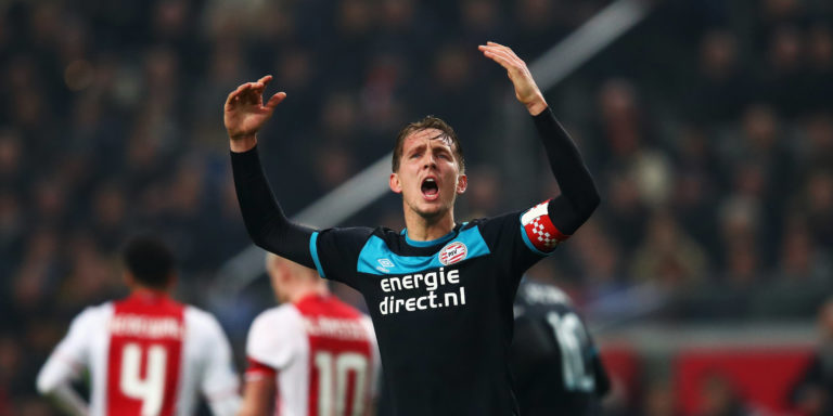 De Boer plays down De Jong link