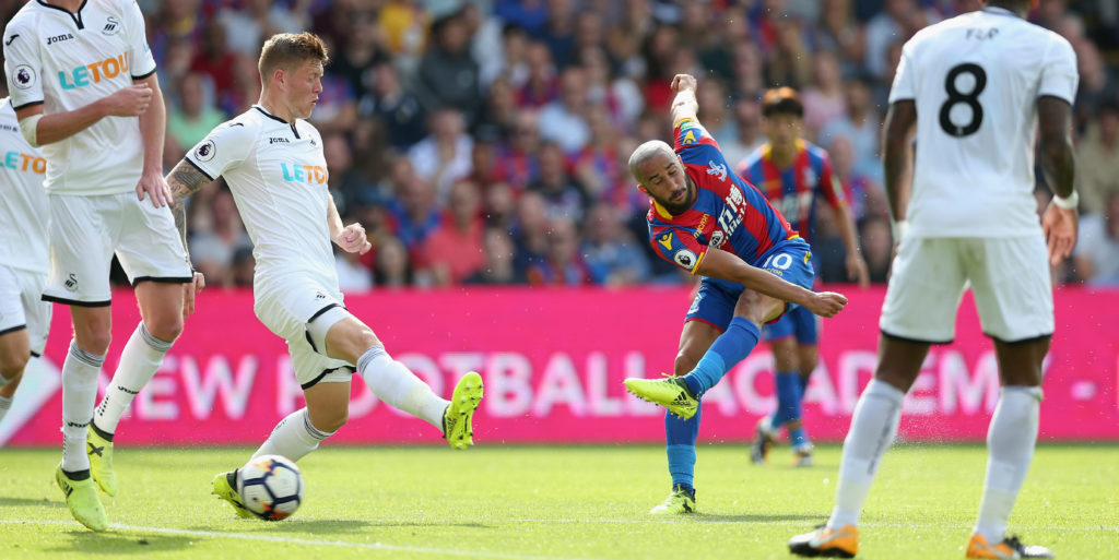 Leicester make £27m bid for Andros Townsend
