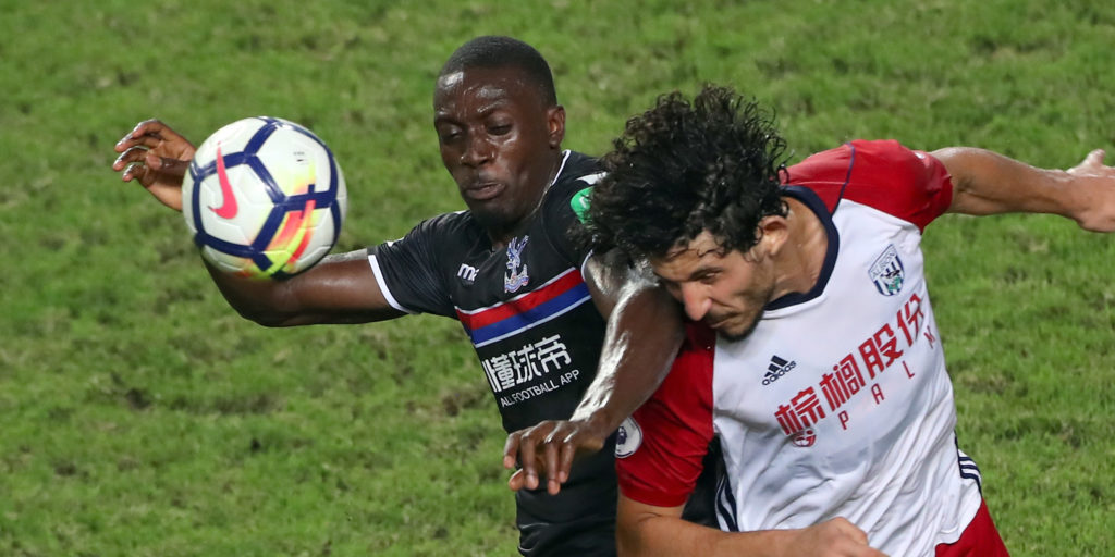 Freddie Ladapo signs for Southend