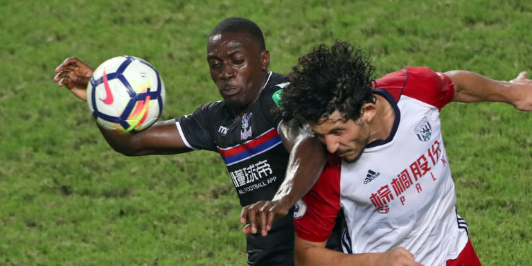 Freddie Ladapo signs for Southend