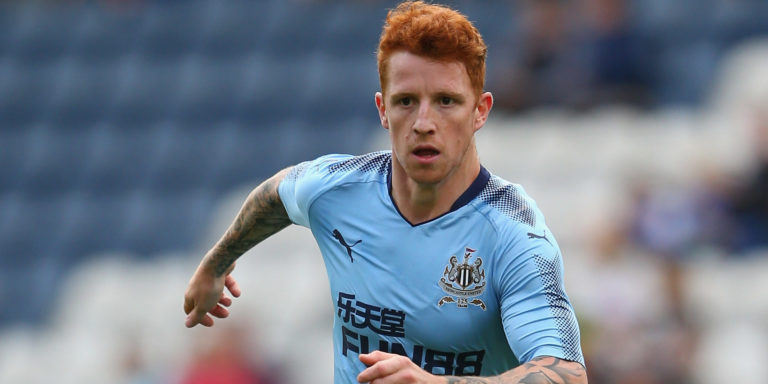 Crystal Palace linked with Jack Colback