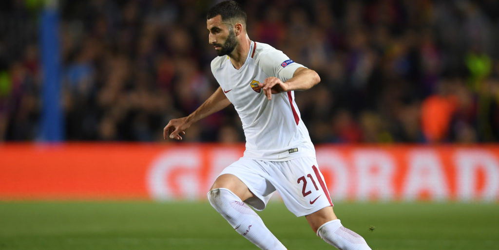 Palace in talks to sign Gonalons after lodging €12m bid