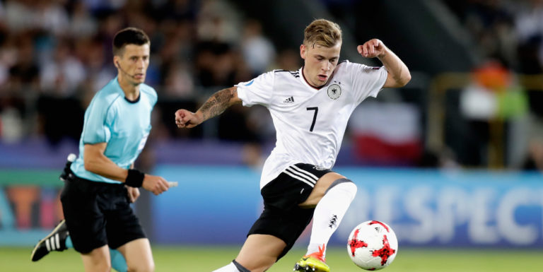 Crystal Palace sign Max Meyer