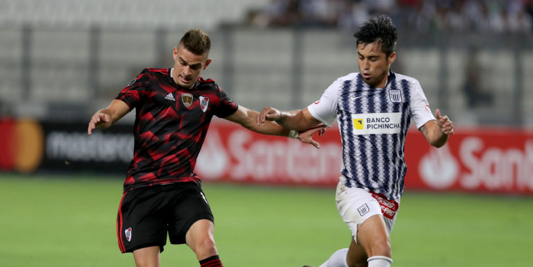 Crystal Palace keen on Rafael Santos Borre