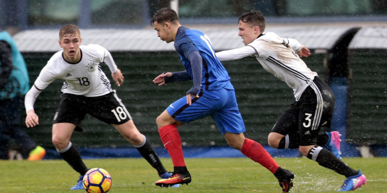 Crystal Palace target Hassaini rejects Paris Saint-Germain move