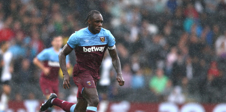 Palace eyeing swoop for Antonio