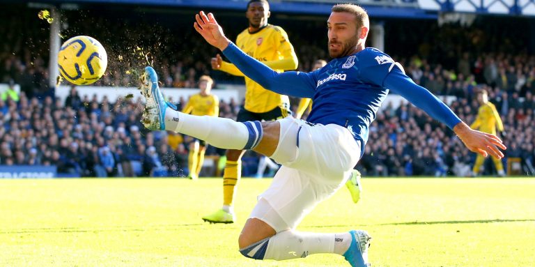 Crystal Palace set to take Cenk Tosun on loan from Everton