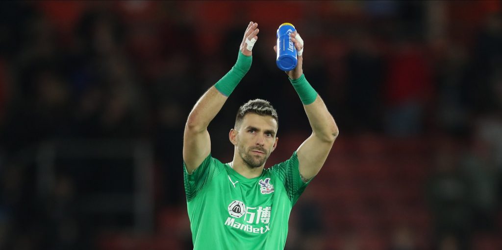 Valencia and Manchester City eyeing Guaita