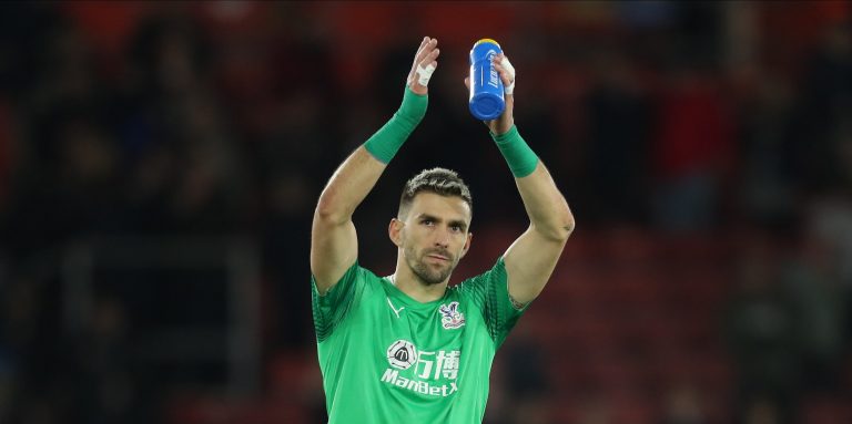 Valencia and Manchester City eyeing Guaita