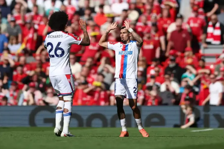 ‘He Gets Back Up’ – Mike Dean Gives Verdict on Crystal Palace Goal vs Liverpool