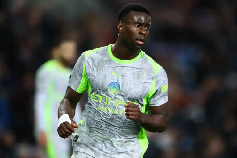 Crystal Palace Fans React to Guehi Mistake in Everton 3-3 Man City