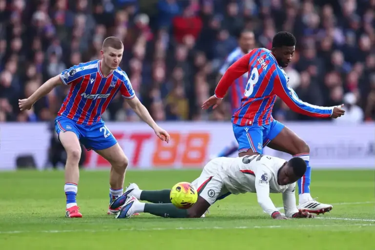 Crystal Palace handed huge headache as midfielder set to leave