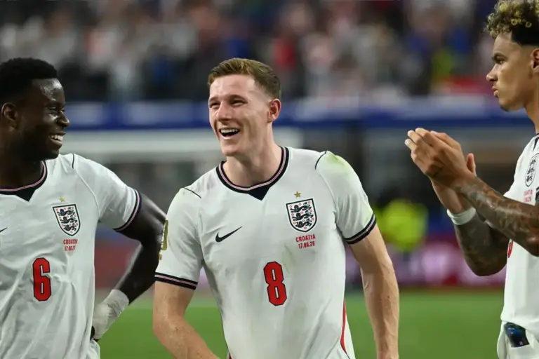 Elliot Anderson Deal Sends Crystal Palace Midfield Warning