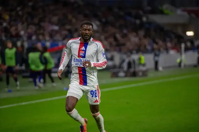 Ainsley Maitland-Niles Crystal Palace Interest Gives Pierre Sage A Practical Transfer Route