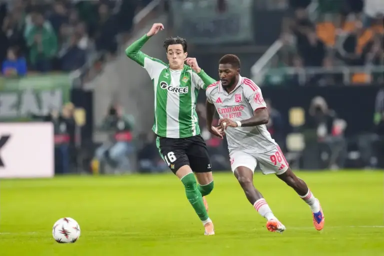 Crystal Palace Transfer News as Pierre Sage wants to sign ex-Arsenal star