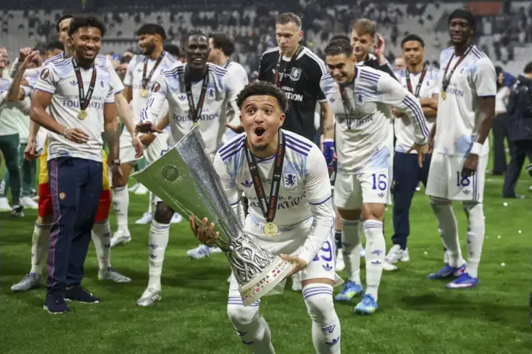 Crystal Palace told to sign £73m Man Utd flop for Pierre Sage