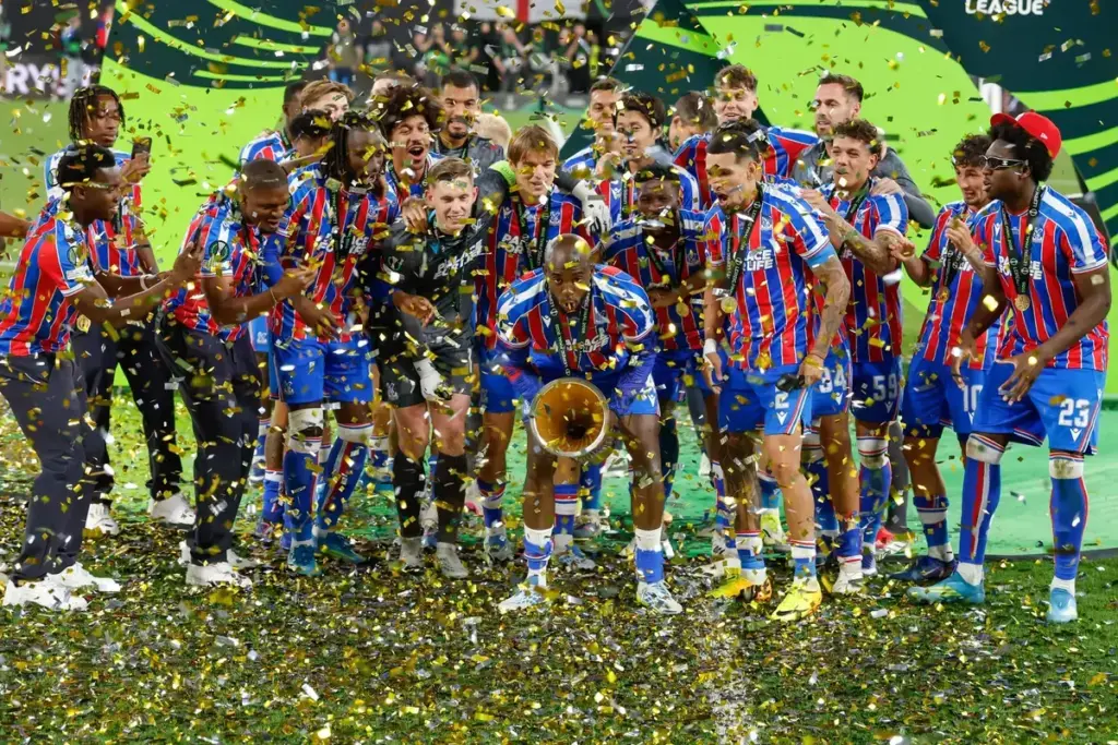 Crystal Palace Transfer News as ‘lucrative’ contract ready for Man Utd target