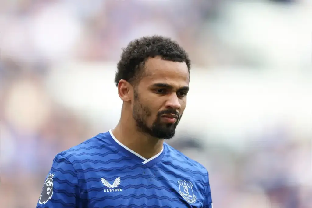 Crystal Palace must reignite interest in €80m Everton star after PSR breach
