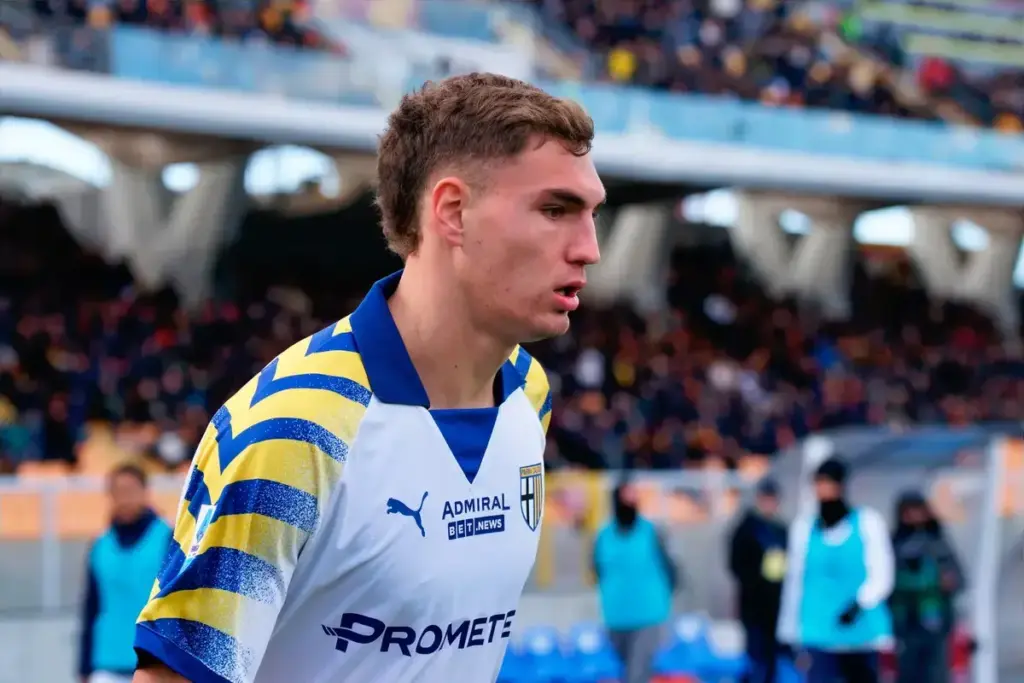 Crystal Palace make shock move to hijack Juventus striker deal