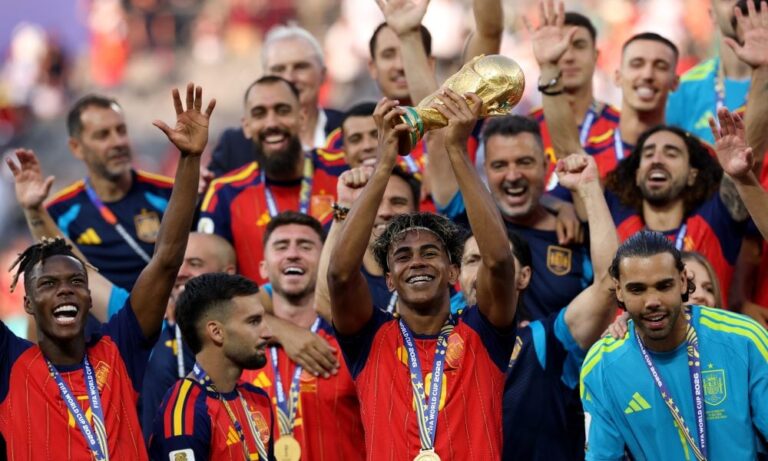 Lamine Yamal celebrating with Spain at the 2026 World Cup — © Getty Images (Carl Recine)