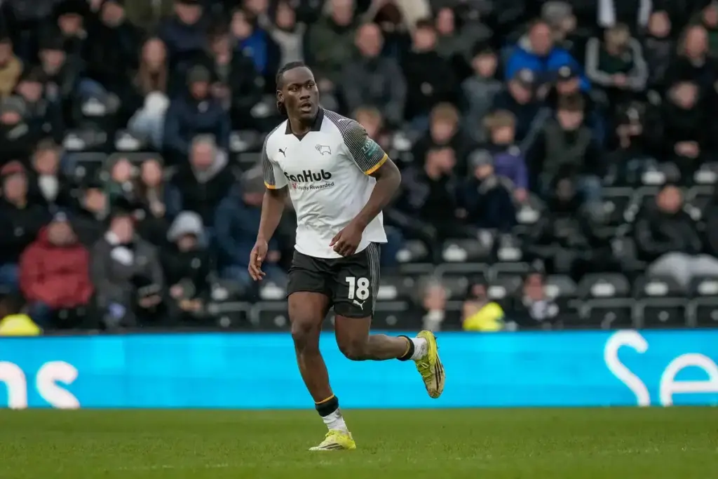 Crystal Palace could receive £5m bid for midfielder