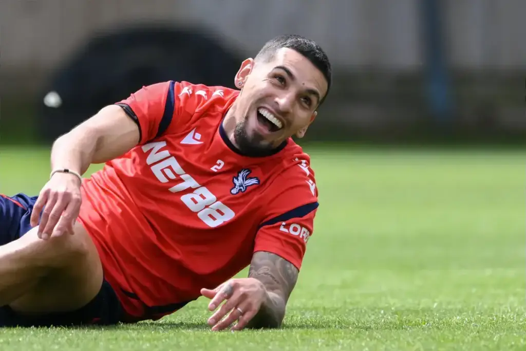 Palace Transfer News: Daniel Muñoz Exit Door Opened as Premier League Suitors Eye Deal