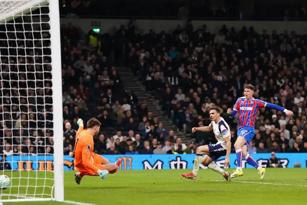 Jørgen Strand Larsen Reveals Why He Demanded the Penalty in Crystal Palace’s Historic Europa League Win